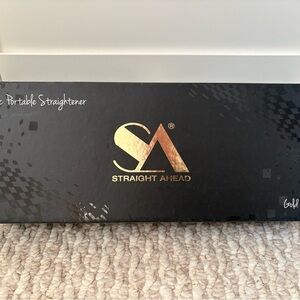 Straight Ahead Gold Portable Hair Straightener